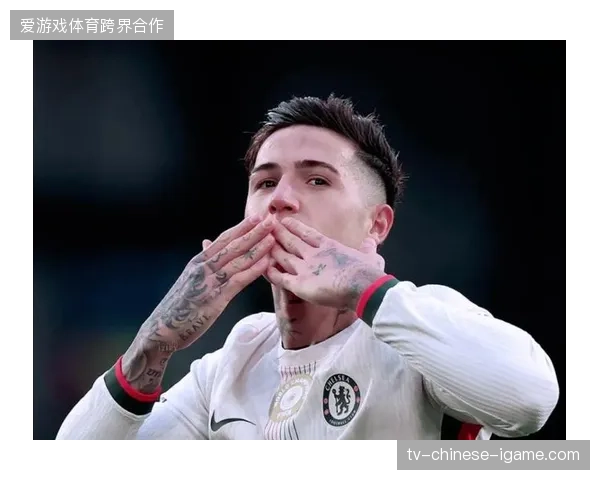 斯卡洛尼体系中，恩佐·费尔南德斯需扮演节拍器角色，串联梅西与锋线完成攻守转换